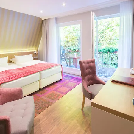 فندق ماربورغر هوف 3*